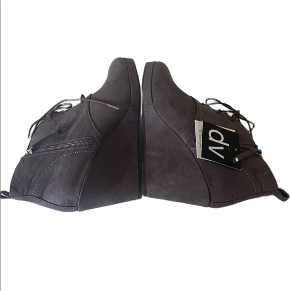 DV by Dolce Vita Terri Lace up micro suede booties NWT size 10 - Picture 8 of 12